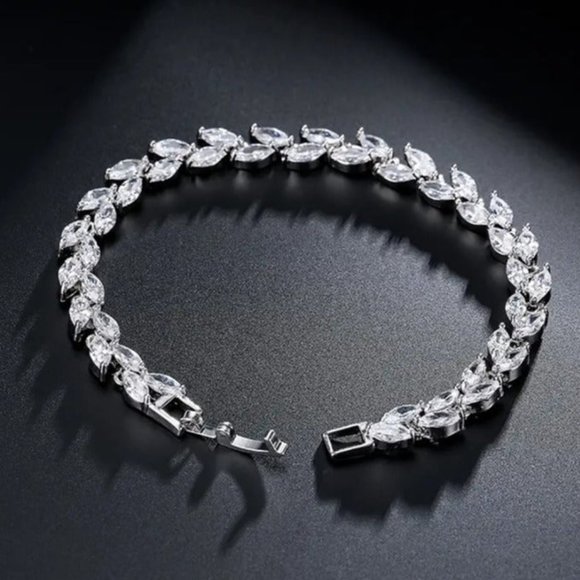 14K White Gold 2ct Diamond Leaf Tennis Bracelet Ladies 14 Karat Silver Jewelry - Picture 3 of 5
